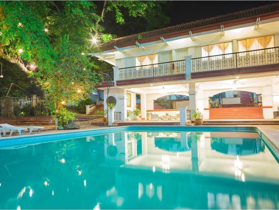 كالامبا Dona Jovita Garden Resort المظهر الخارجي الصورة